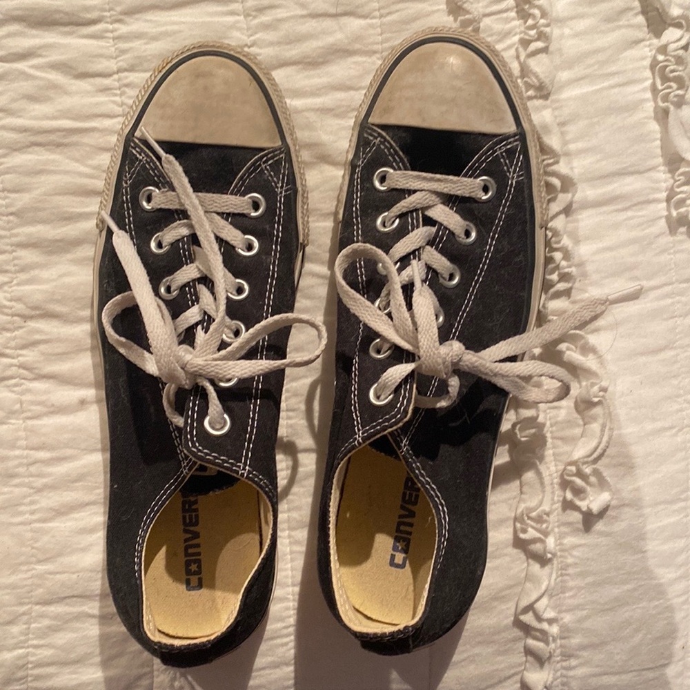 Mens Black Converse tennis shoes size 8